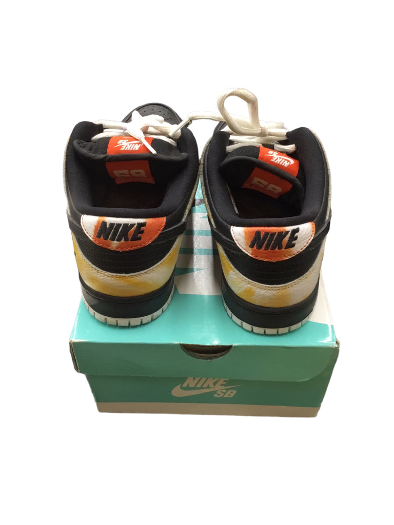 NIKE Shoe Size 9 Multi-Color Sneakers
