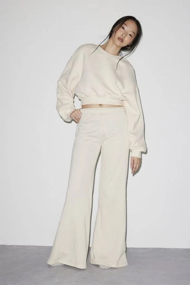 NWT Out From Under 2 PC Set Alessia Flared Sweatpants Sz M Cropped Cream Sweater Sz S