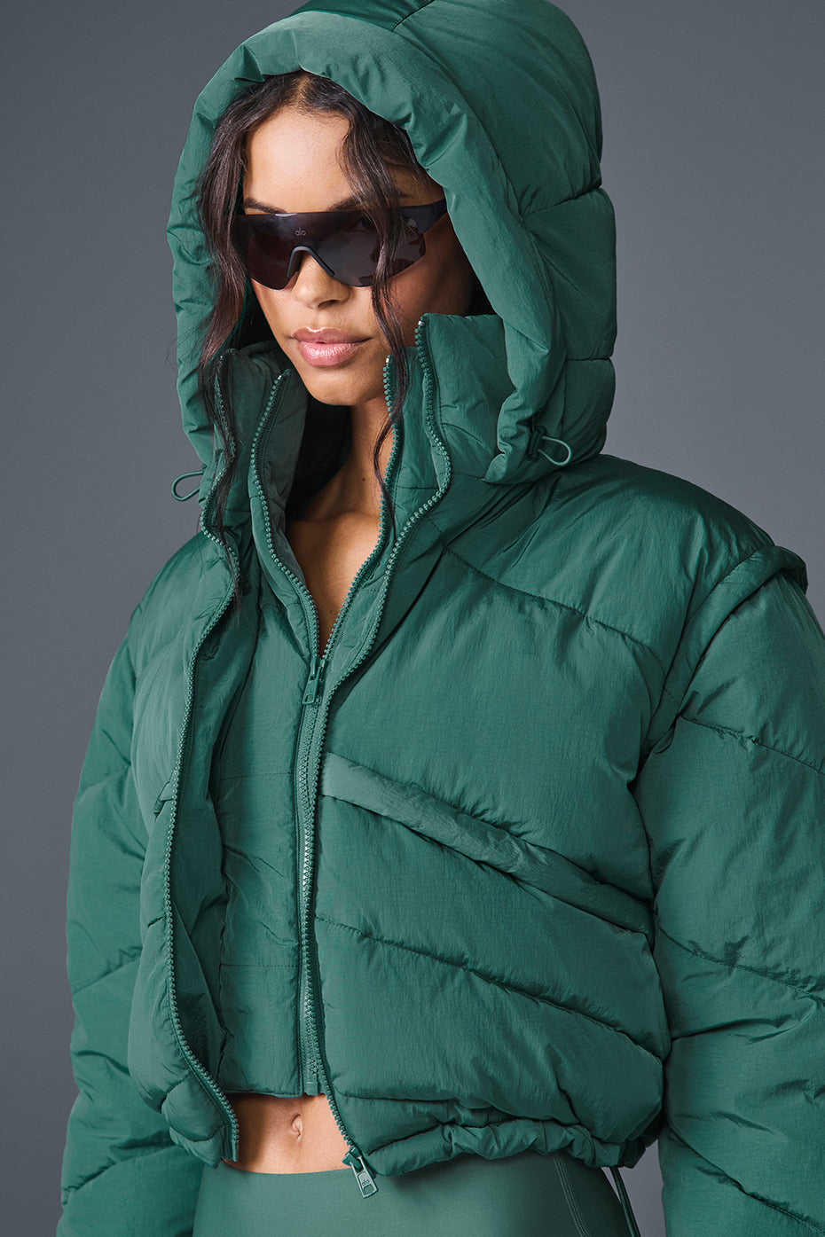 NWT ALO Yoga Glacier Cropped Puffer Wmns Sz M Limited Green Winter Ivy