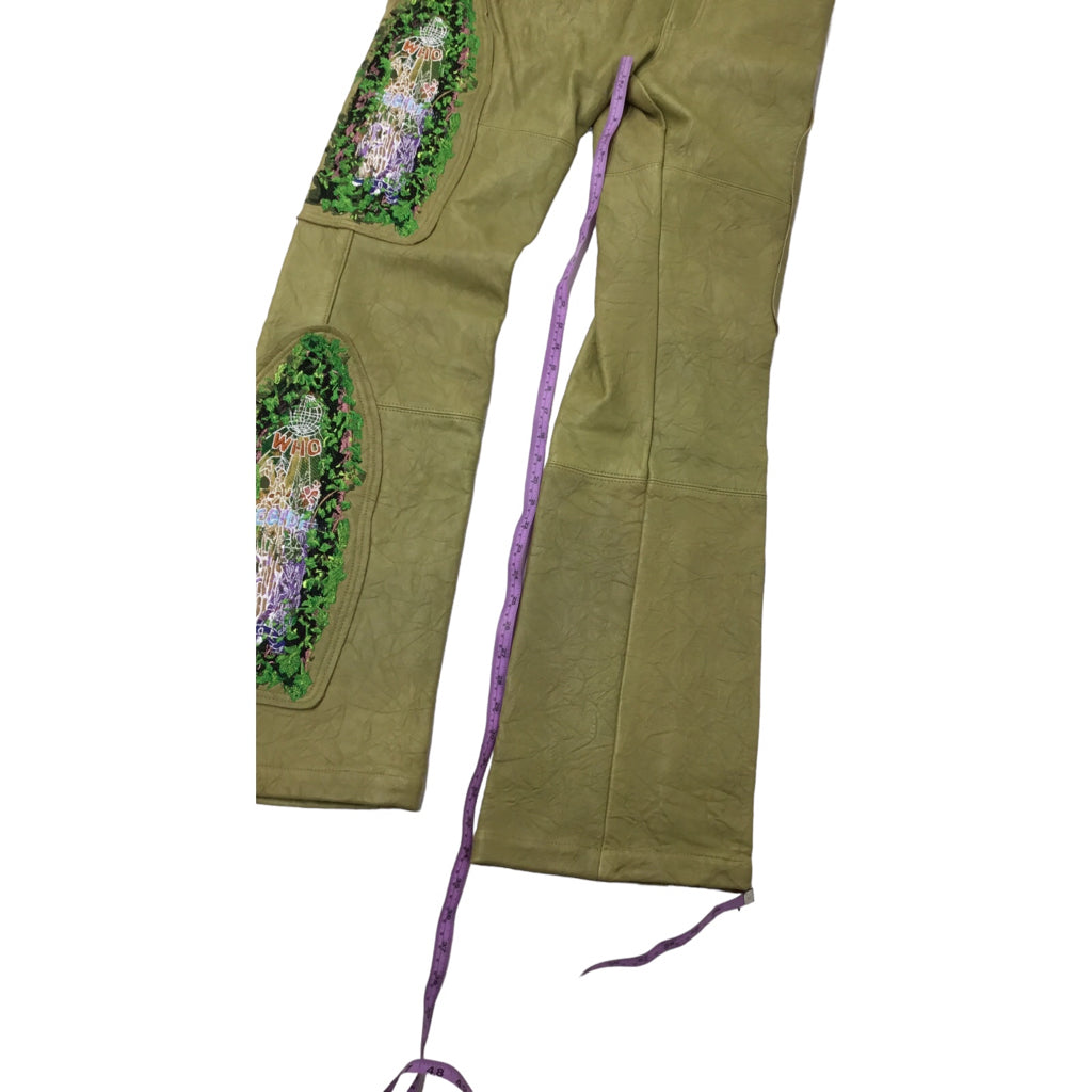 WHO DECIDES WAR Size 32 = MED Olive Jeans