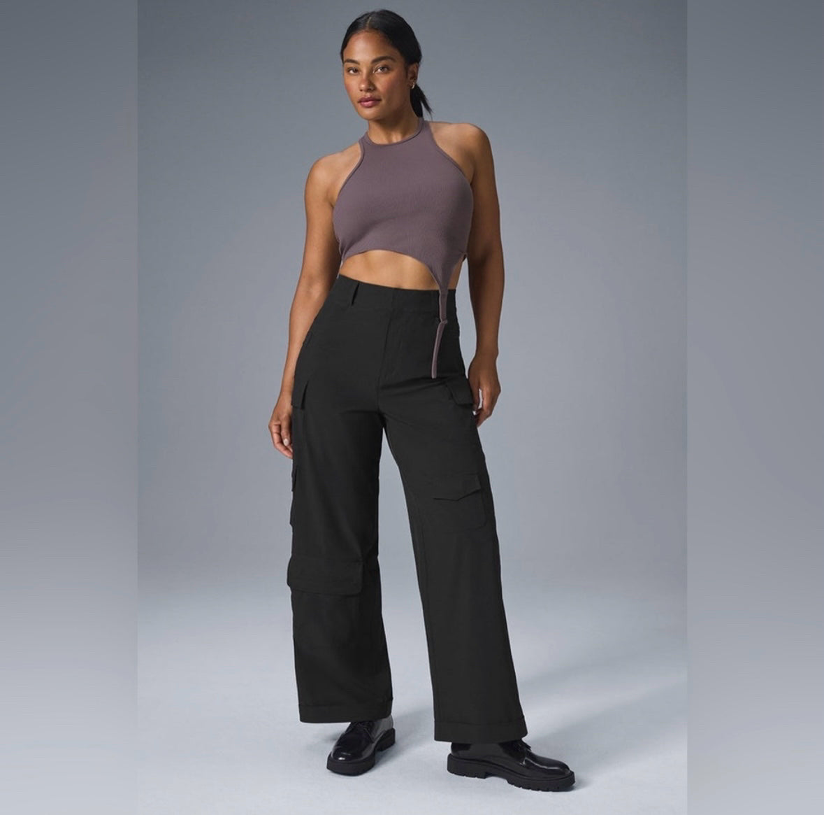 NWT Alo Yoga Mid Rise Workwear Black Cargo Womens Pants Sz M