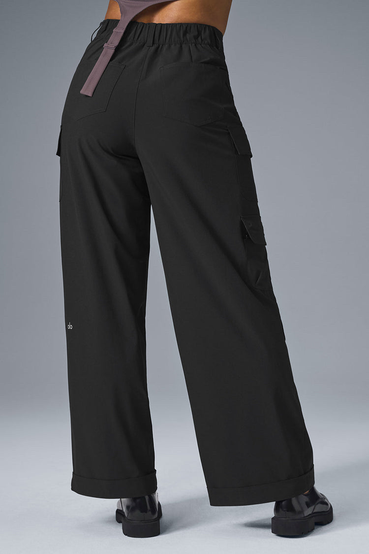 NWT Alo Yoga Mid Rise Workwear Black Cargo Pants Wmns Sz M