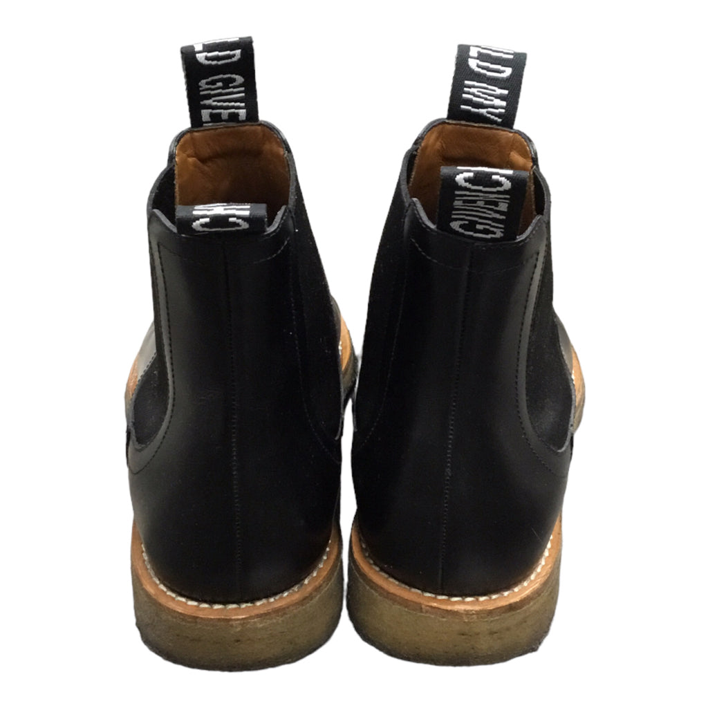 Givenchy Mens black chelsea leather pointy boots with logo slip on sz 7 y2k