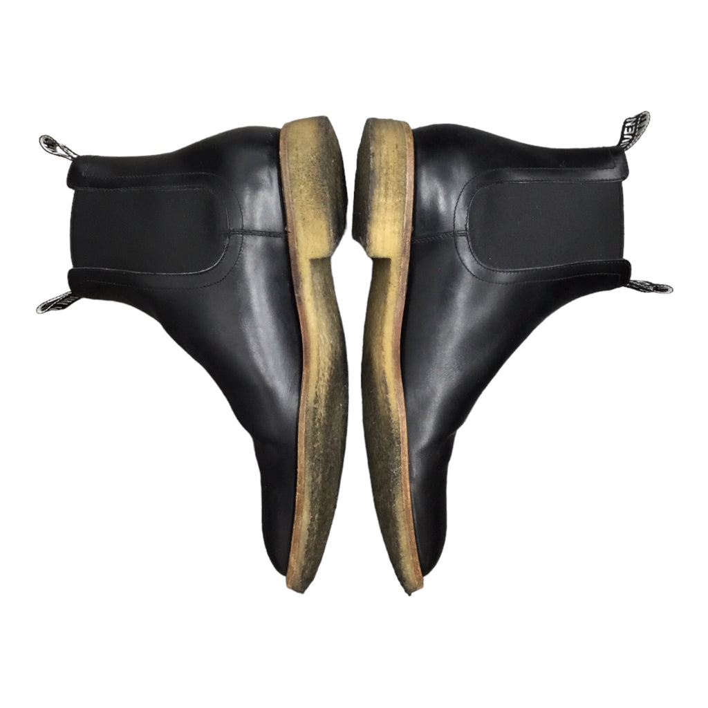 Givenchy Mens black chelsea leather pointy boots with logo slip on sz 7 y2k