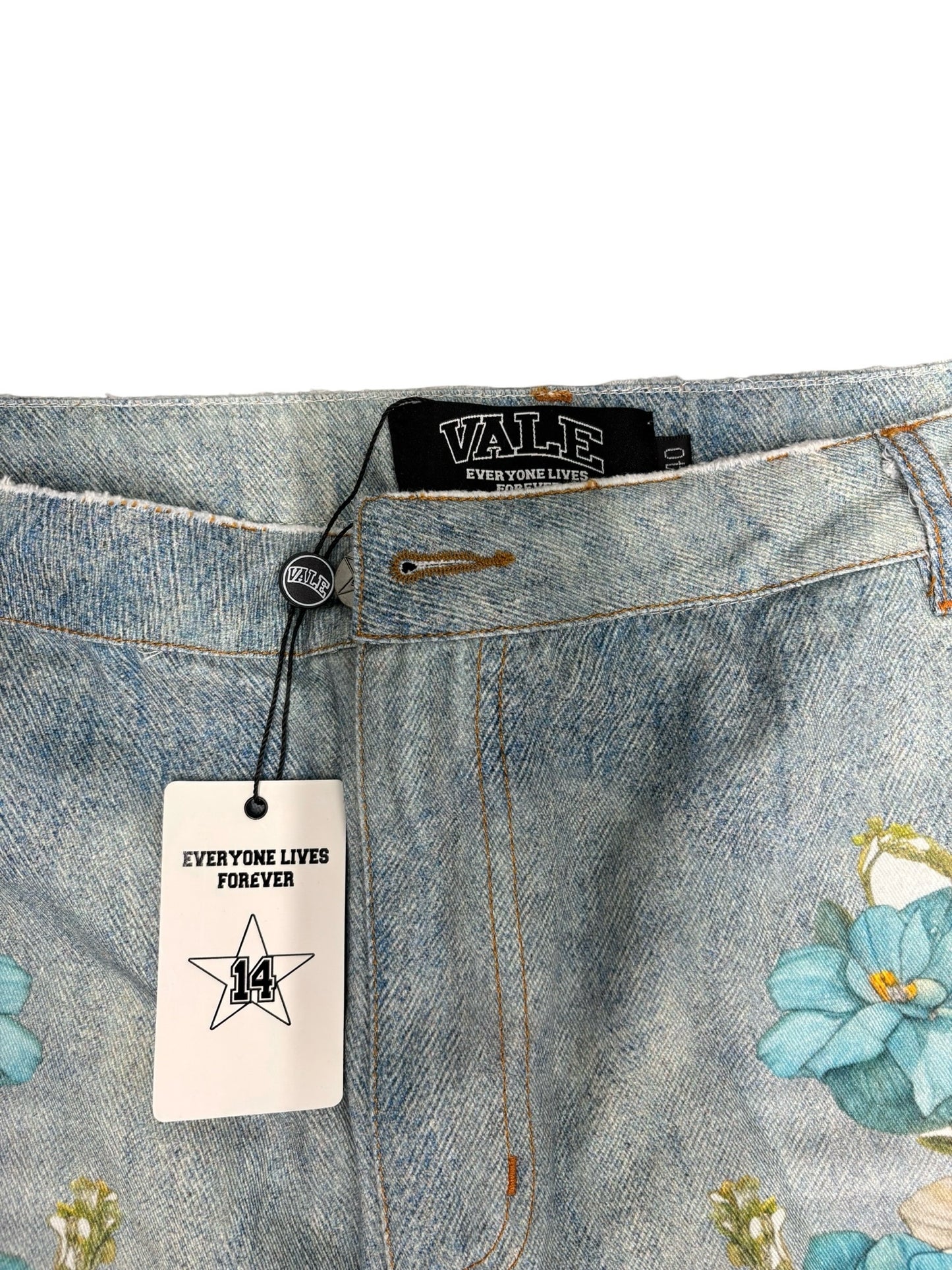 NWT Vale Forever Mns 40 Light Blue Garden Denim Jeans Floral Print Pants