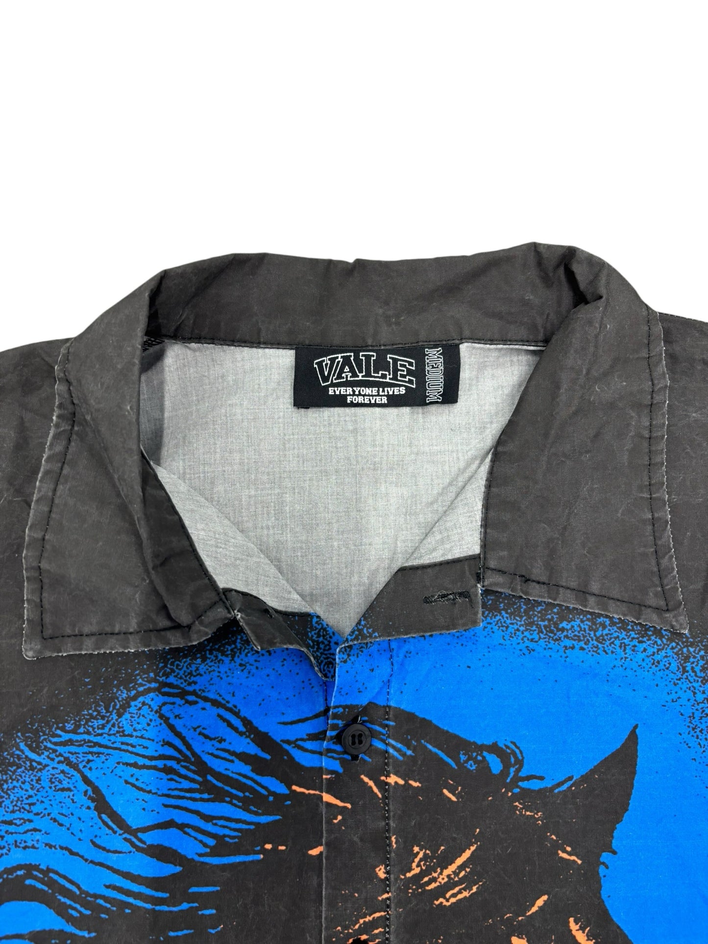 NWOT Vale Forever Mns M Black Light Wash SS Orange Blue Horse Graphic Button Up
