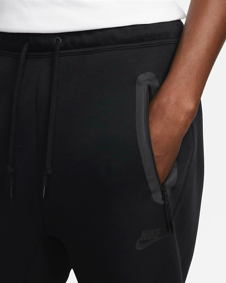 NWT Nike Men's Tech Fleece Open-Hem Sweatpants Black size M