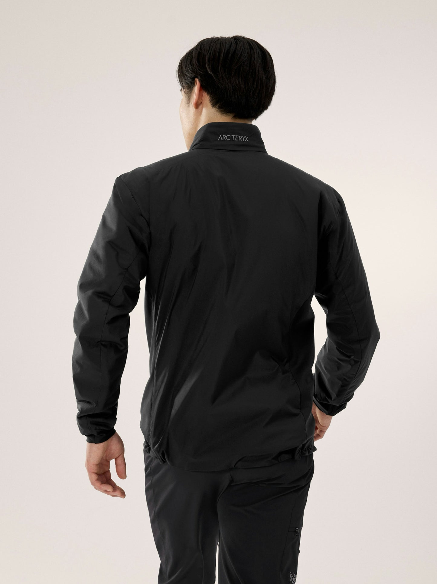 NWT Arc'teryx Mns Sz M Solid Black Atom Insulated Hiking Jacket Windbreaker