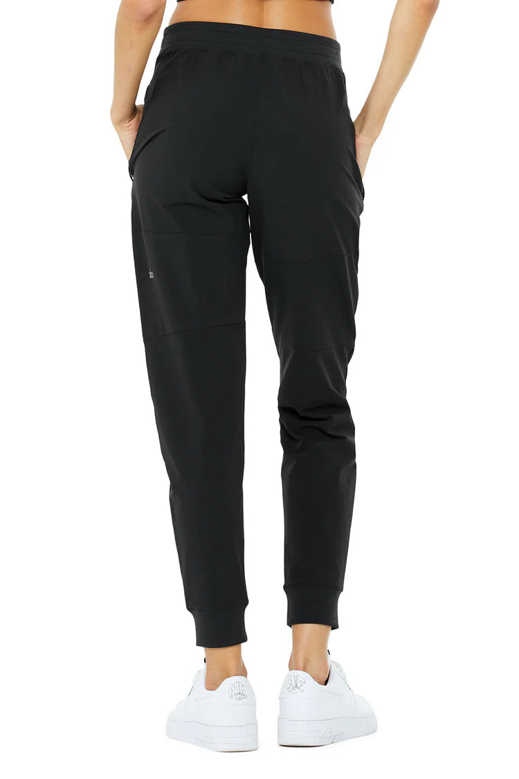 ALO  NWOT Womans Co-op Pants Jogger Black Size Small