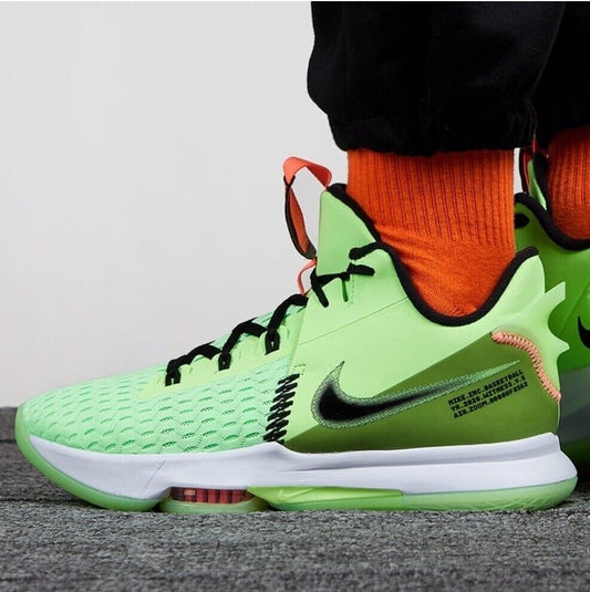 Nike LeBron Witness 5 Grinch 2021