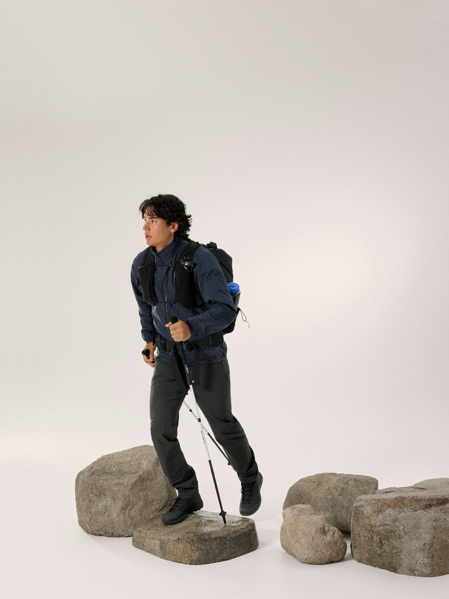 NWT Arc'teryx Mns Sz L Solid Navy Atom Insulated Hiking Jacket Windbreaker