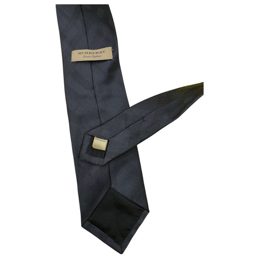 Burberry 100% Silk Solid All Over Print Black Mns Tie